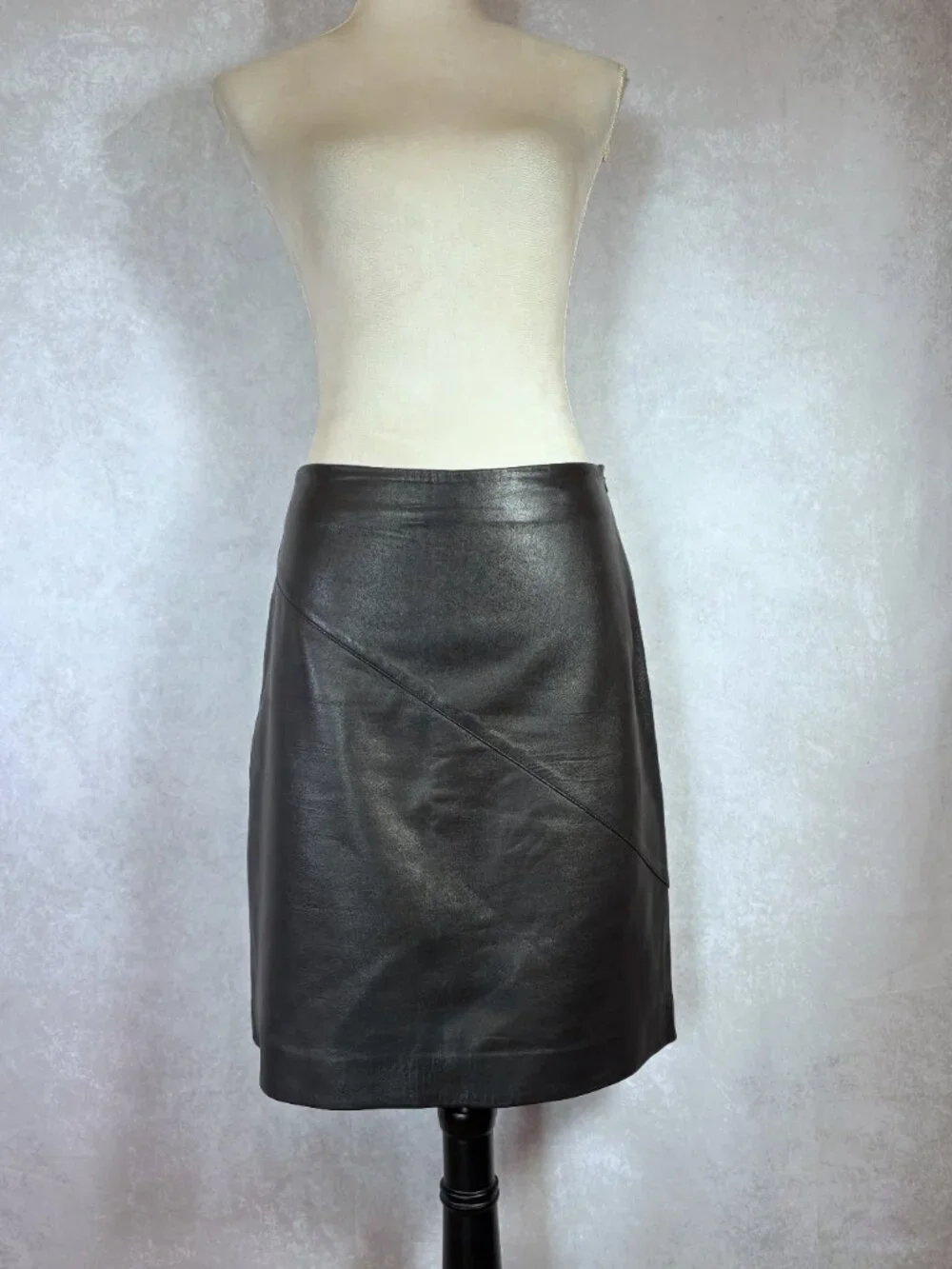 Anonymous by John Carlisle Genuine Lambskin Leather Skirt Black Size 6